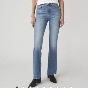 Levis 725 High Rise Bootcut Jeans Size 26x 30